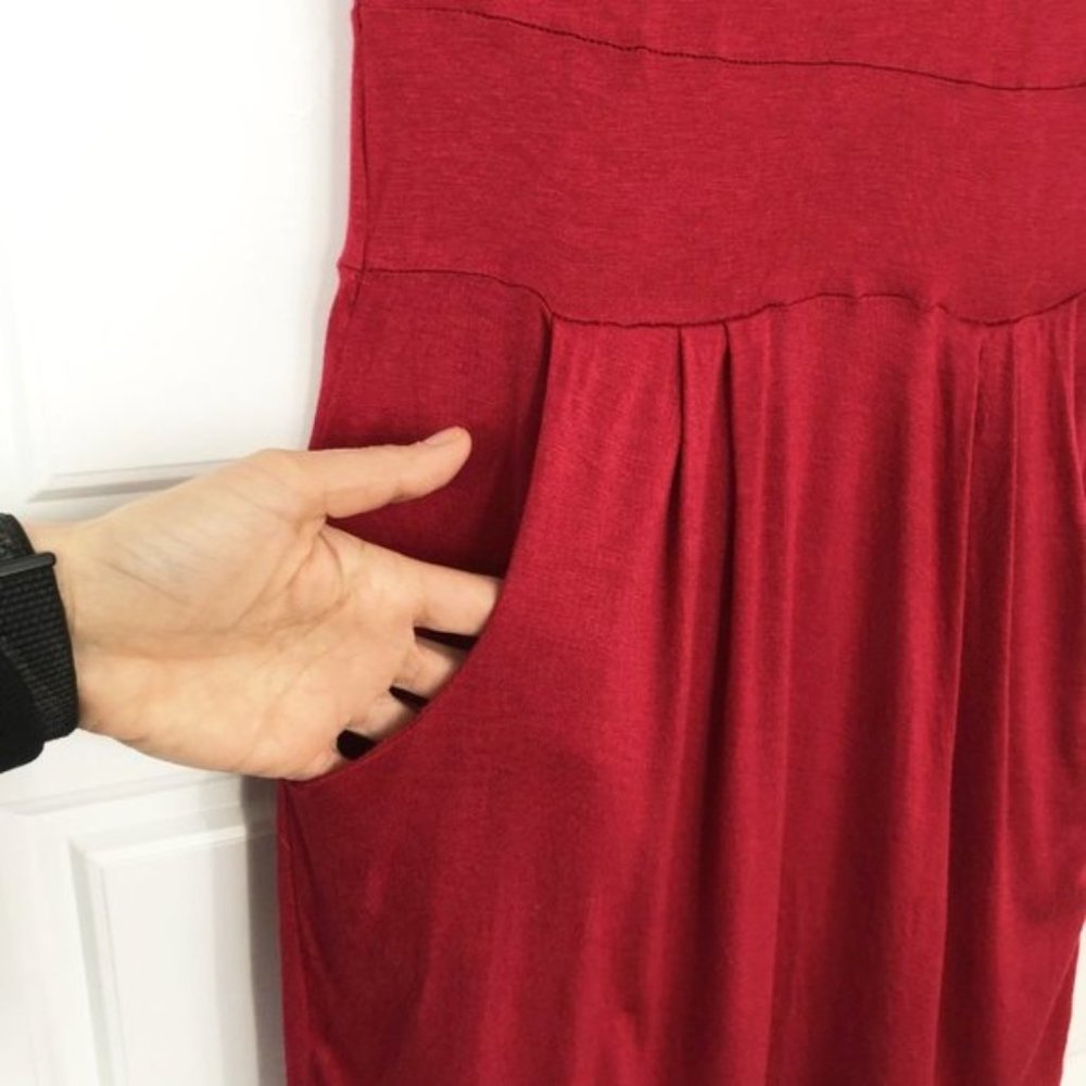 ***SOLD*** Red Summer Casual Flowy Sleeveless Short Dress with Pockets - Picture 3 of 6